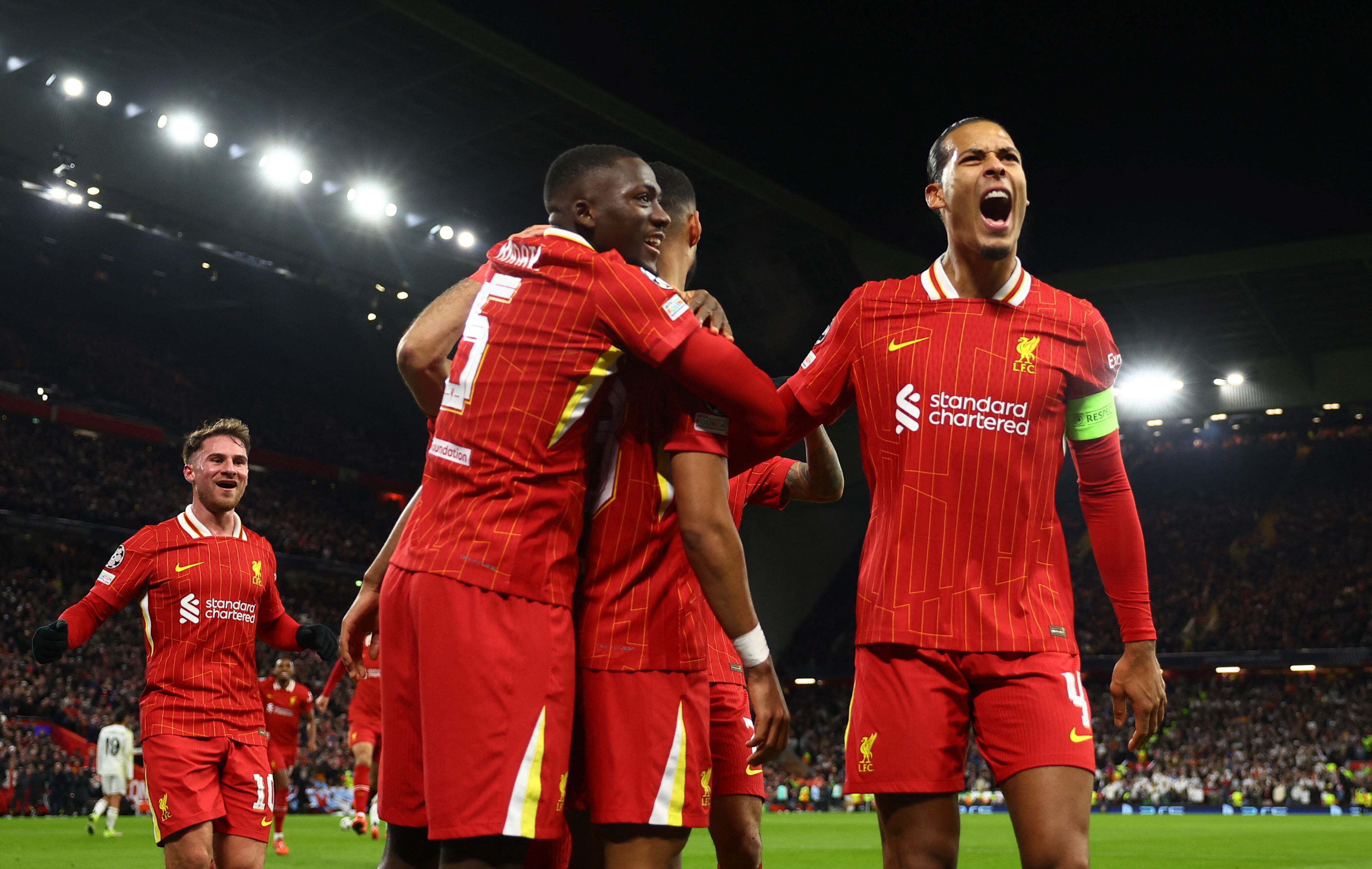 利物浦大获全胜,继续领跑联赛 利物浦大获全胜,继续领跑联赛