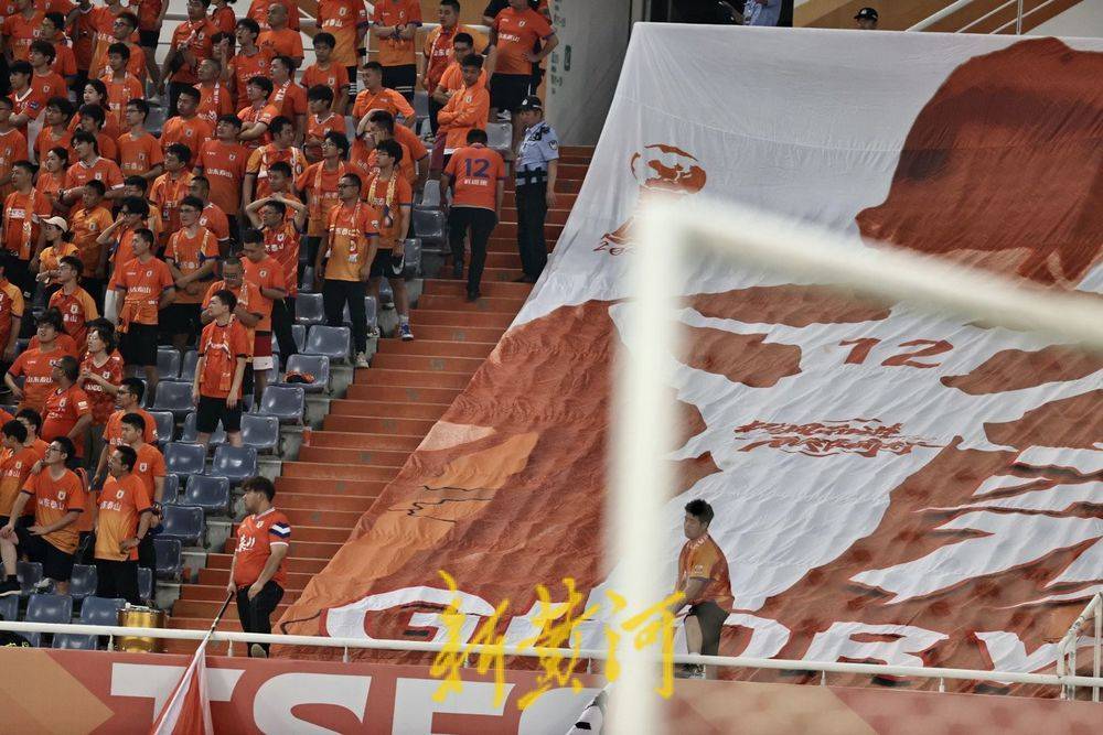 多线作战困扰不小，亚冠赛场磨难连连的简单介绍