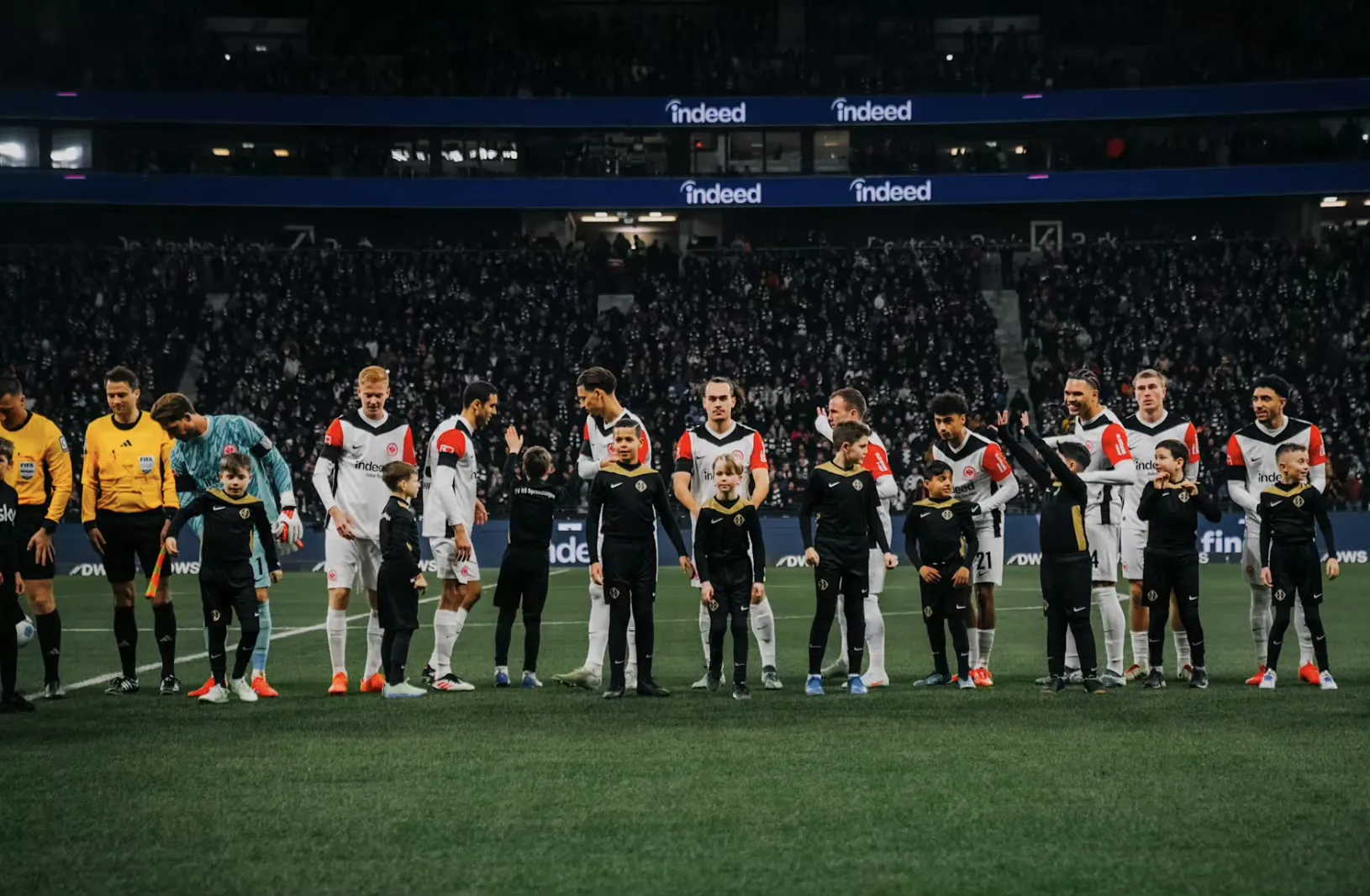 关于法兰克福客场不敌对手，遭遇连败的信息