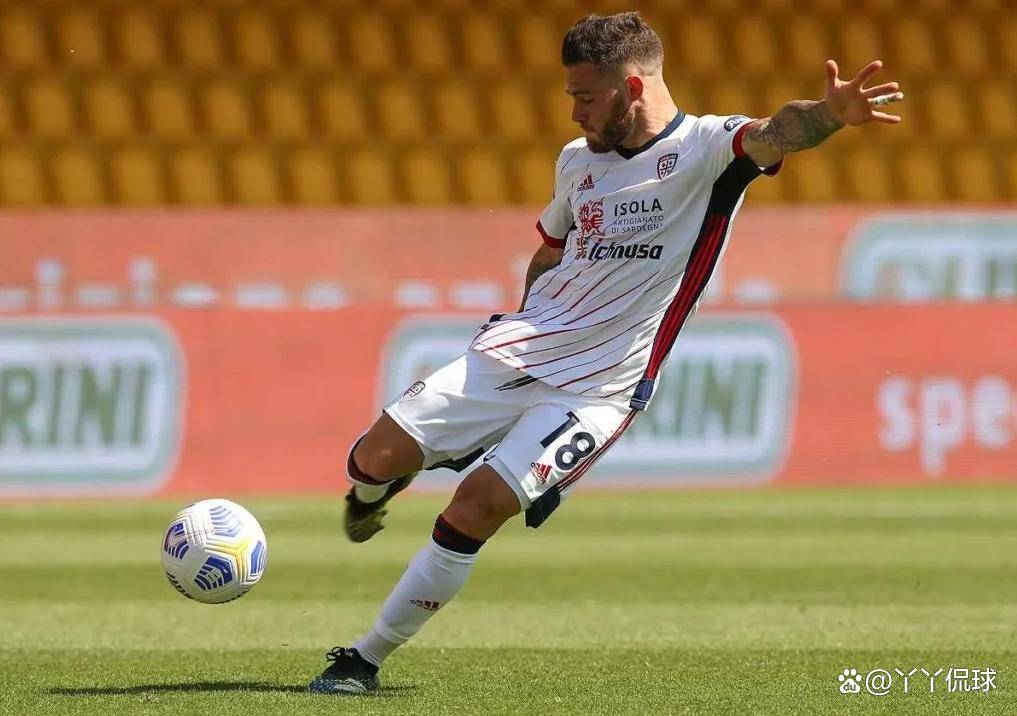 佛罗伦萨客场大胜，追赶卡利亚里的简单介绍