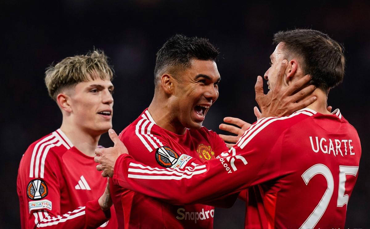 法国足球风暴：里昂球员因红牌被罚下场的简单介绍