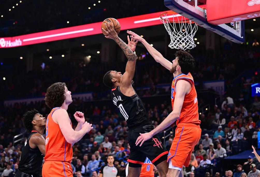 考辛斯率队击败黄蜂,取得三连胜的简单介绍 考辛斯率队击败黄蜂,取得三连胜的简单介绍