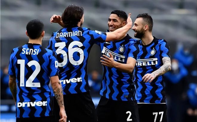 荷兰国家队士气高涨，凭借战术取得连胜的简单介绍