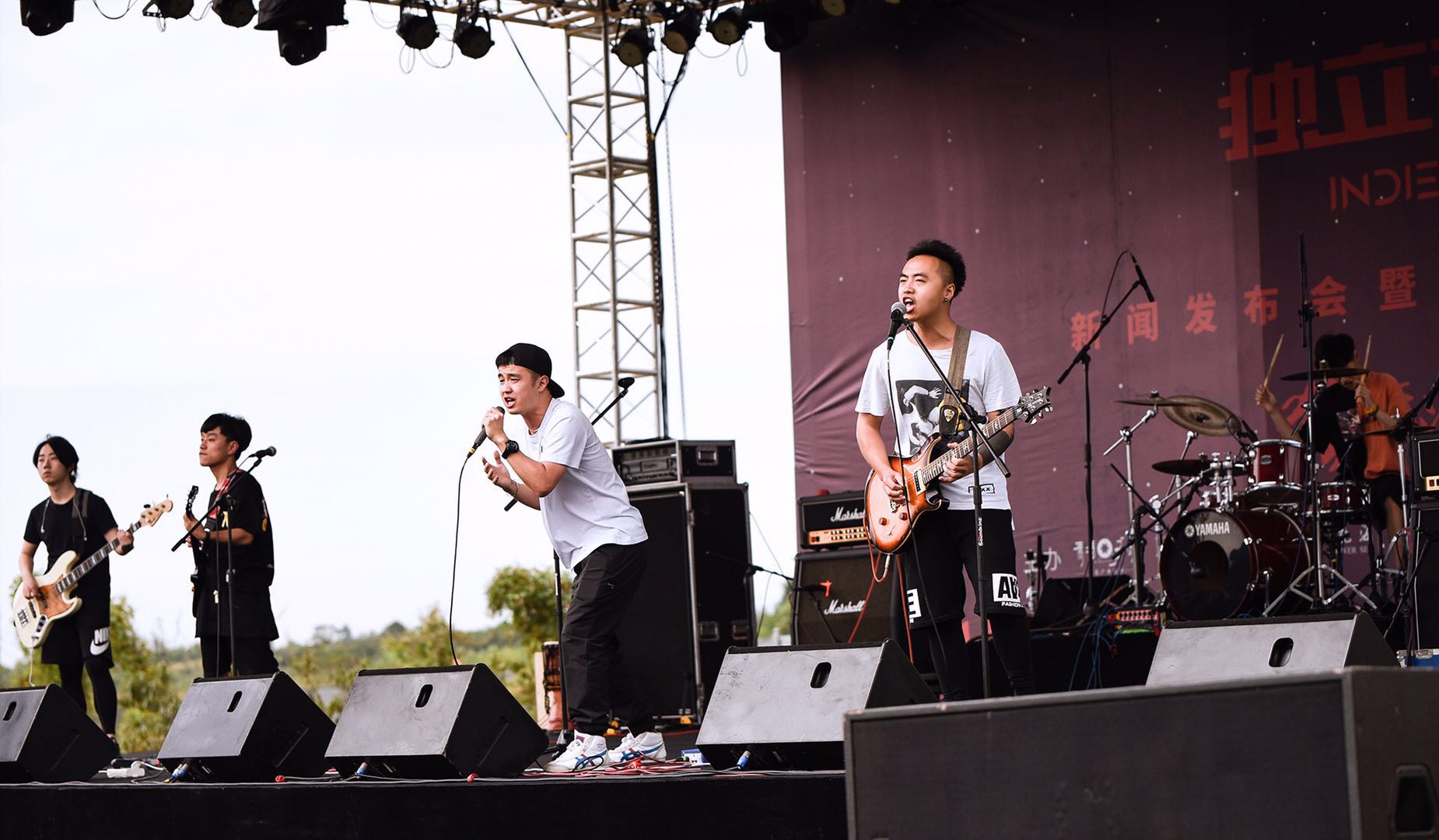 好戏连台：国际赛事激情四射热烈攻防的简单介绍