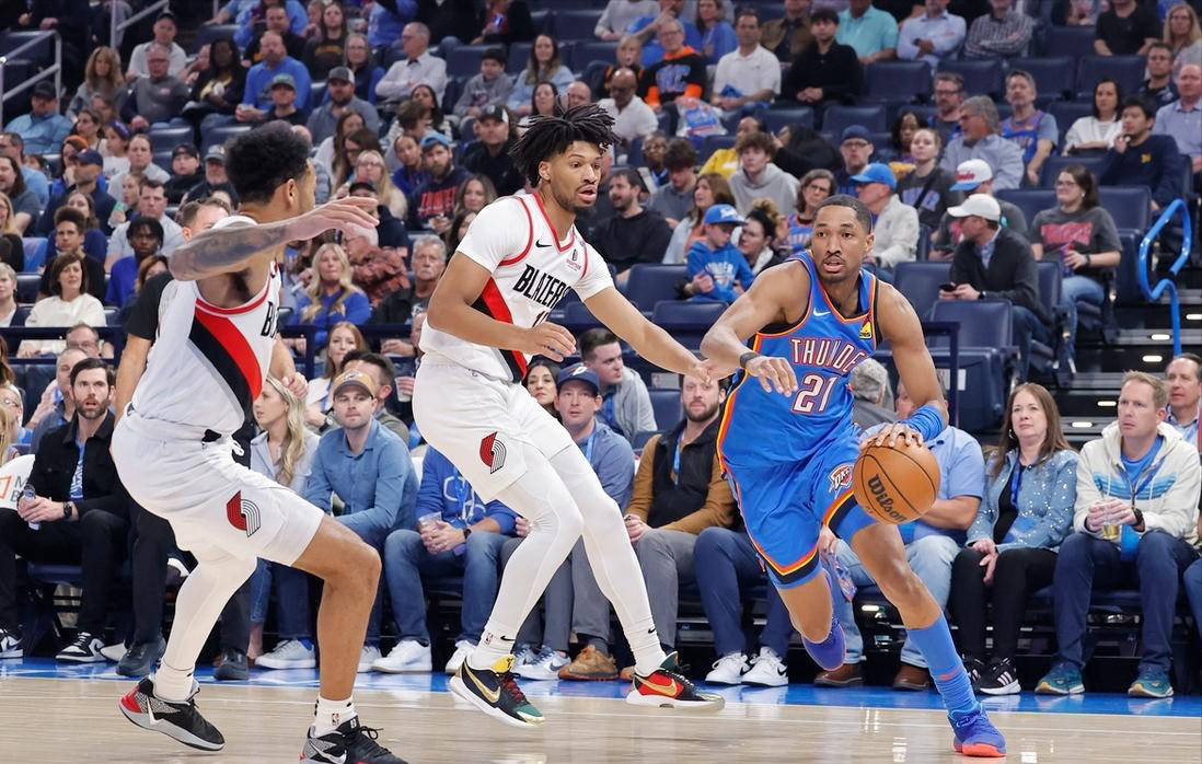 开拓者大胜雷霆，全队表现出色