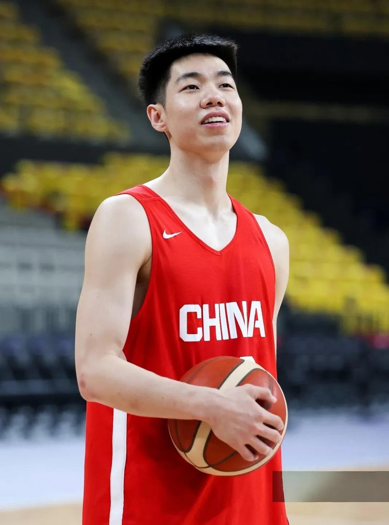 深圳男篮客场对阵福建队，争夺东部领袖