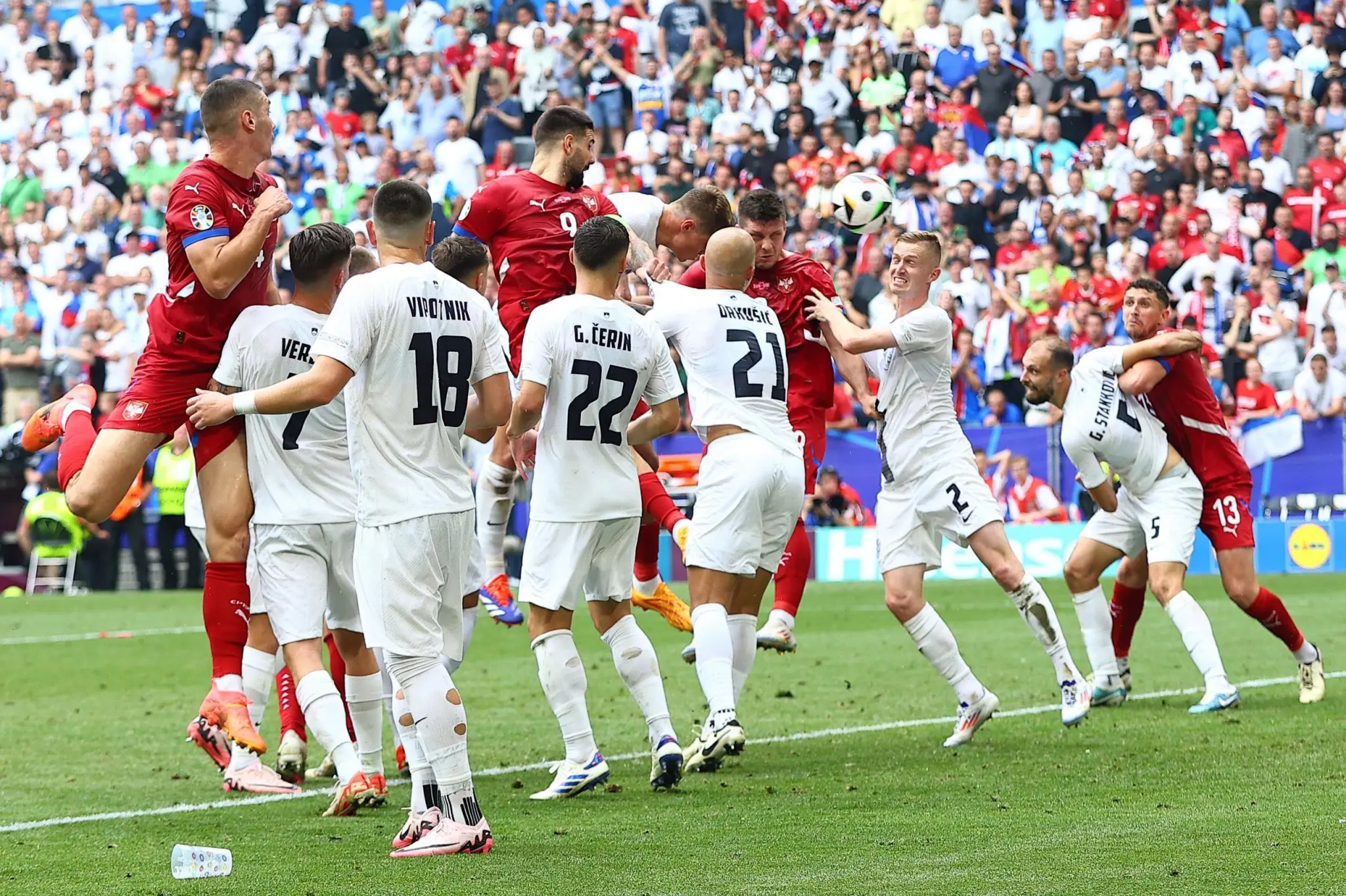 包含斯洛文尼亚在对手面前推一分国际赛添胜利的词条 包含斯洛文尼亚在对手面前推一分国际赛添胜利的词条