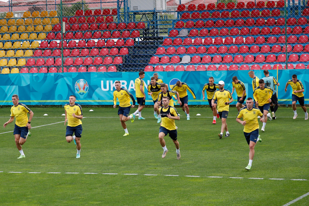 关于乌克兰足球队在欧洲预选赛中遭遇滑铁卢的信息 关于乌克兰足球队在欧洲预选赛中遭遇滑铁卢的信息