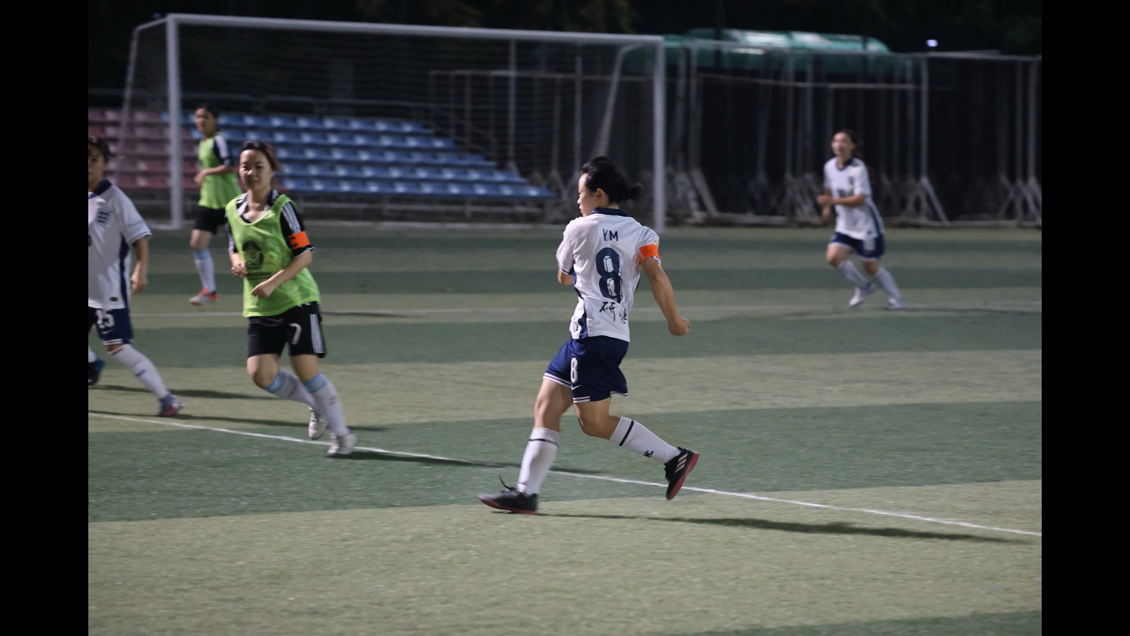 足球比赛中的精彩瞬间让人欲罢不能！的简单介绍