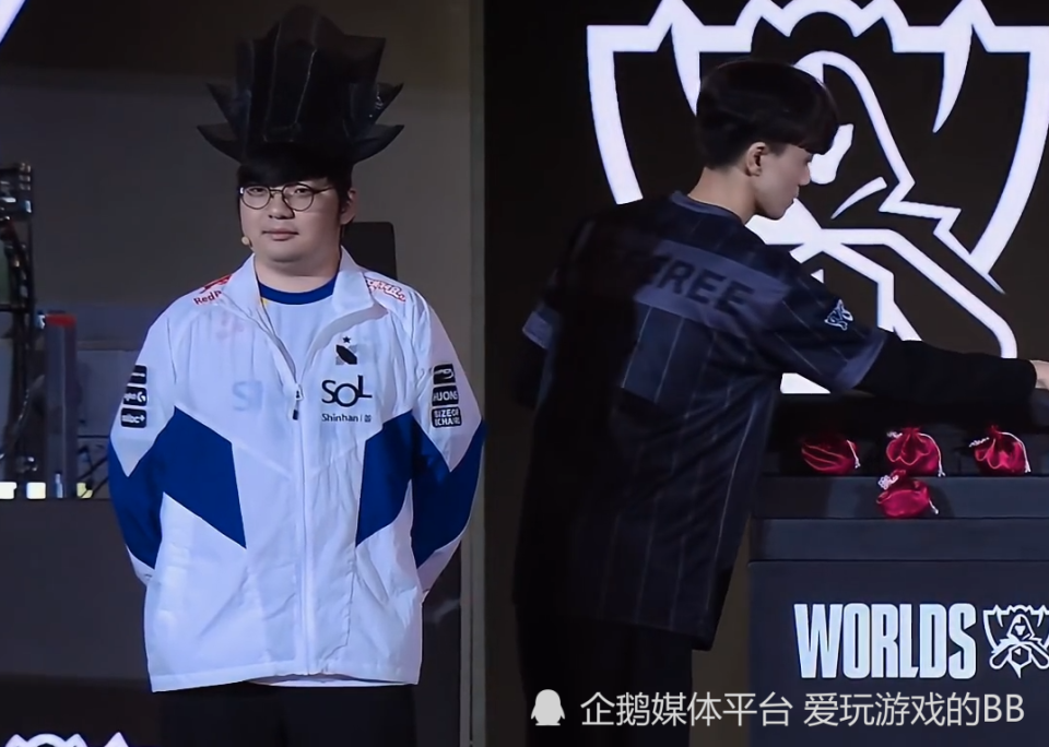 WBG绝杀KT,Gumayusi操刀奇招英雄翻盘淘汰赛3:0(伦敦) WBG绝杀KT,Gumayusi操刀奇招英雄翻盘淘汰赛3:0(伦敦)