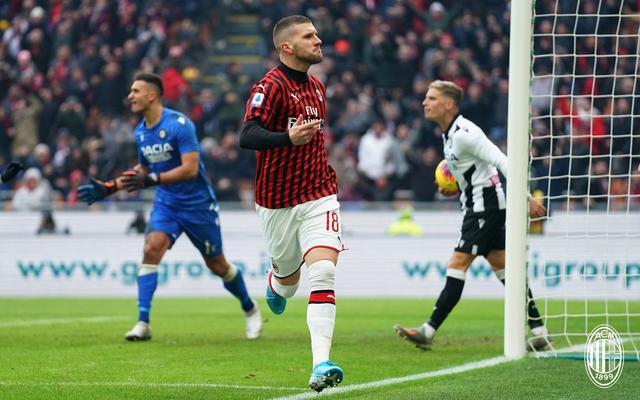 包含乌迪内斯新援首秀破门，助力建功的词条