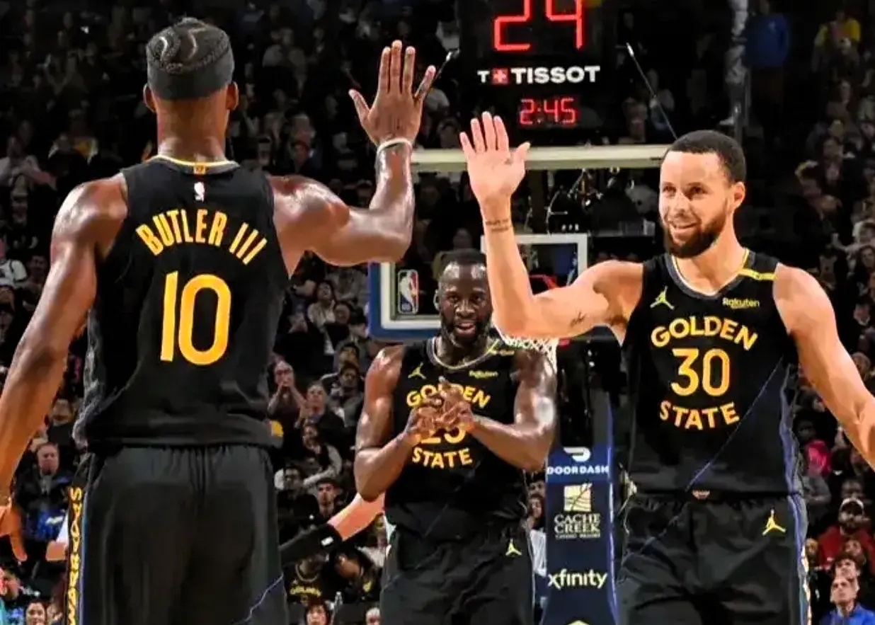 勇士连胜取胜,晋级西部半决赛 勇士连胜取胜,晋级西部半决赛