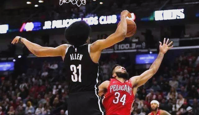 鹈鹕力克篮网，豪取胜利