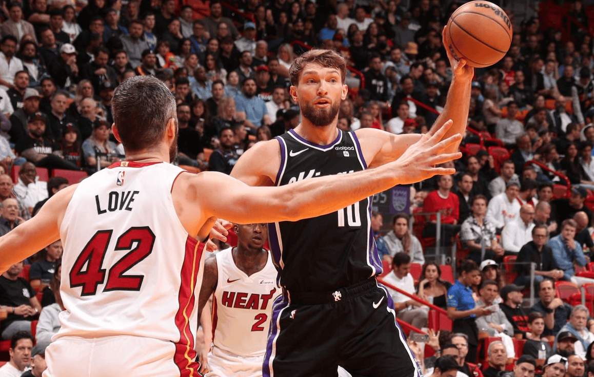 热火险胜德国男篮,乔治送出助攻 热火险胜德国男篮,乔治送出助攻