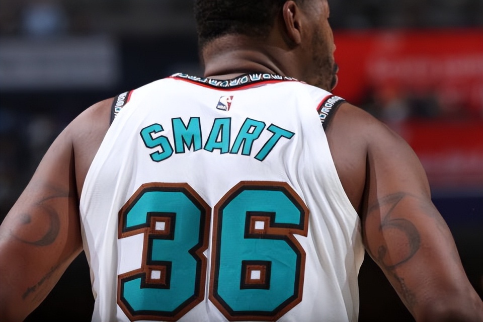 灰熊逆转凯尔特人，年轻新秀表现抢眼