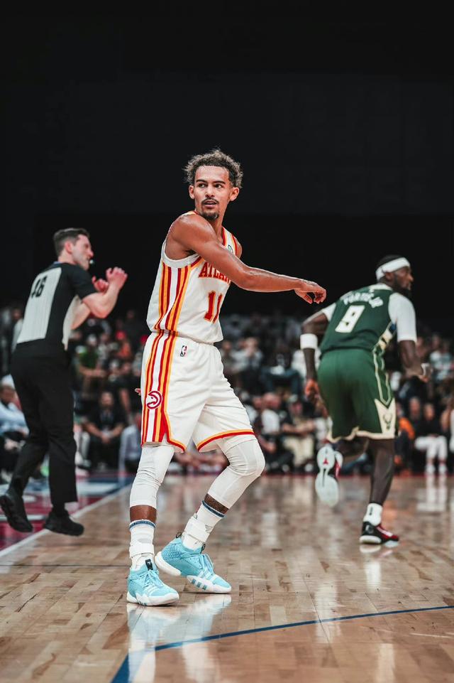 爵士险胜老鹰,保持不败 爵士险胜老鹰,保持不败