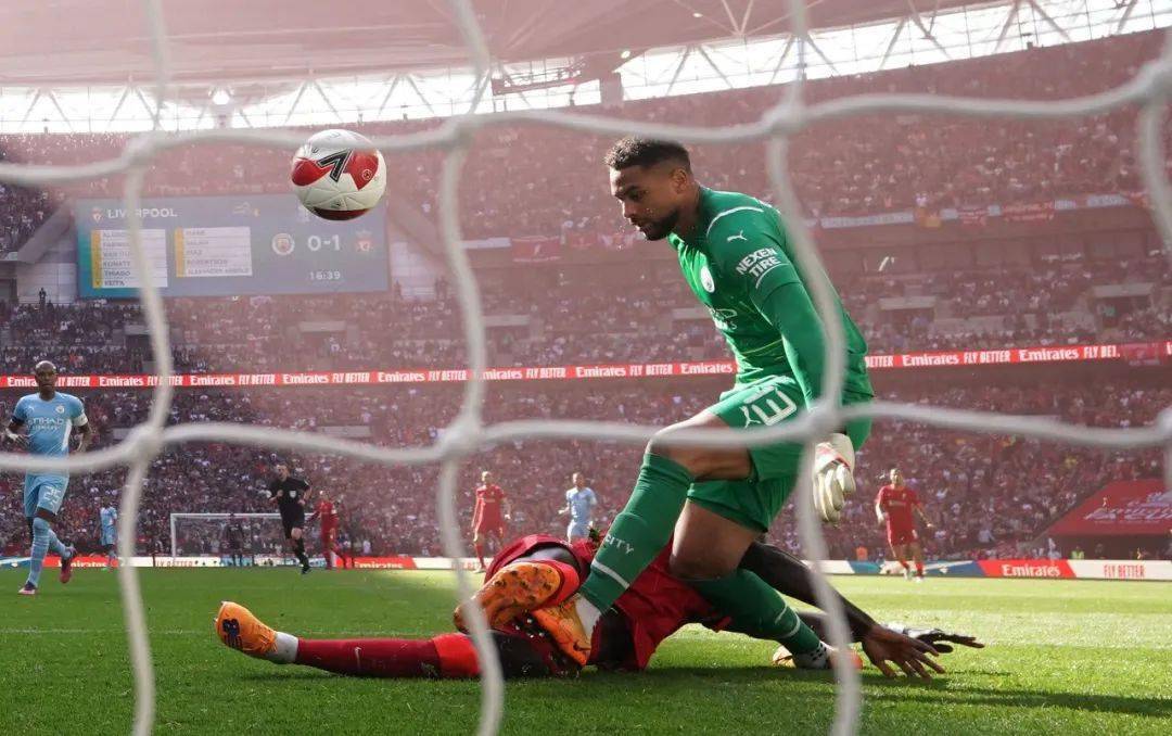 包含史诗对决!英超上演极限翻盘的词条 包含史诗对决!英超上演极限翻盘的词条