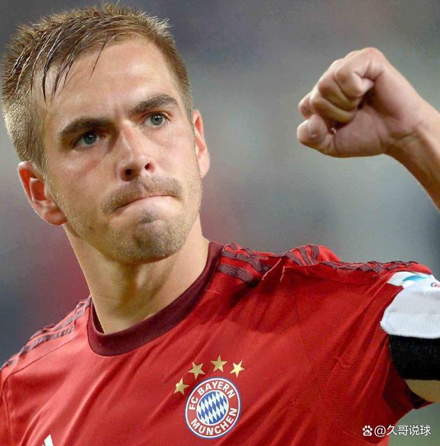 精英球员在绿茵场上展现出色表现