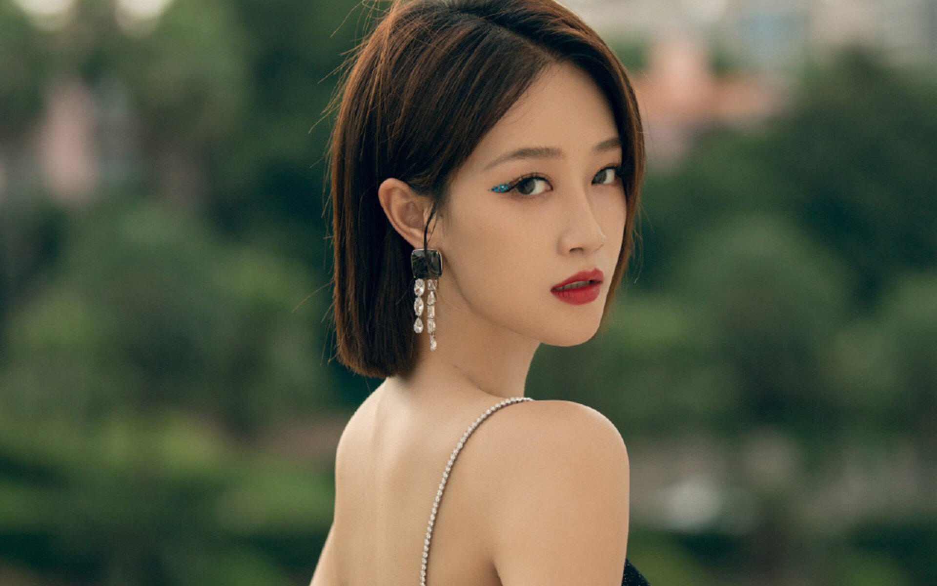 跨界奇迹,从中国翻盘韩国到厄德高在NBA总决赛的统治时刻