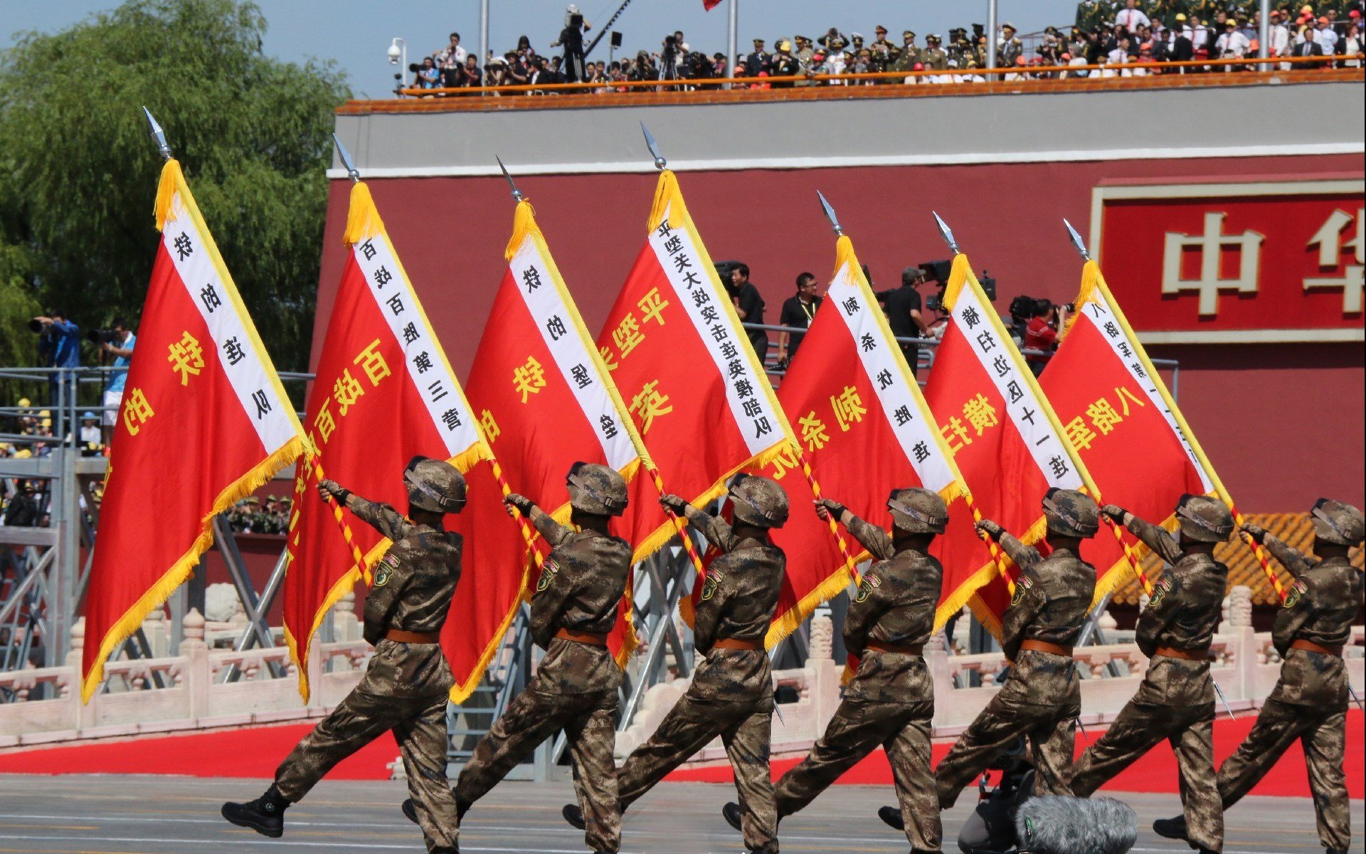 假想之战,当雄鸡雏鹰遭遇枫叶军团,京多安何以用数据谱写中场统治力?
