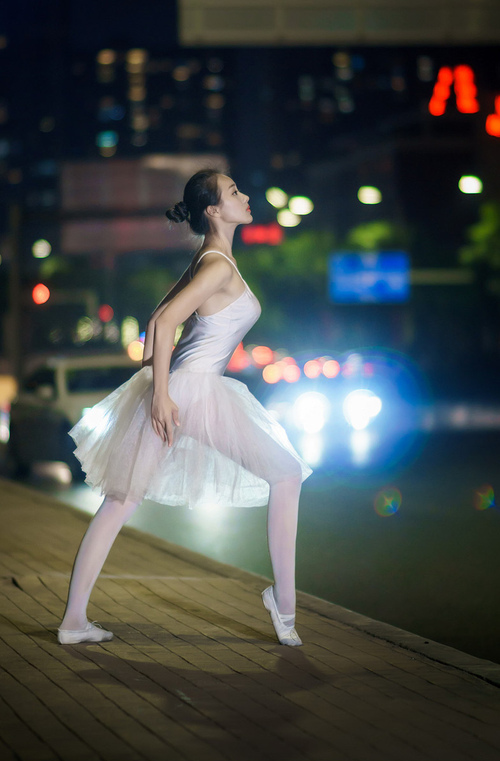 德罗赞化身战神！步行者主场轻取活塞，压制级表现尽显巨星风范